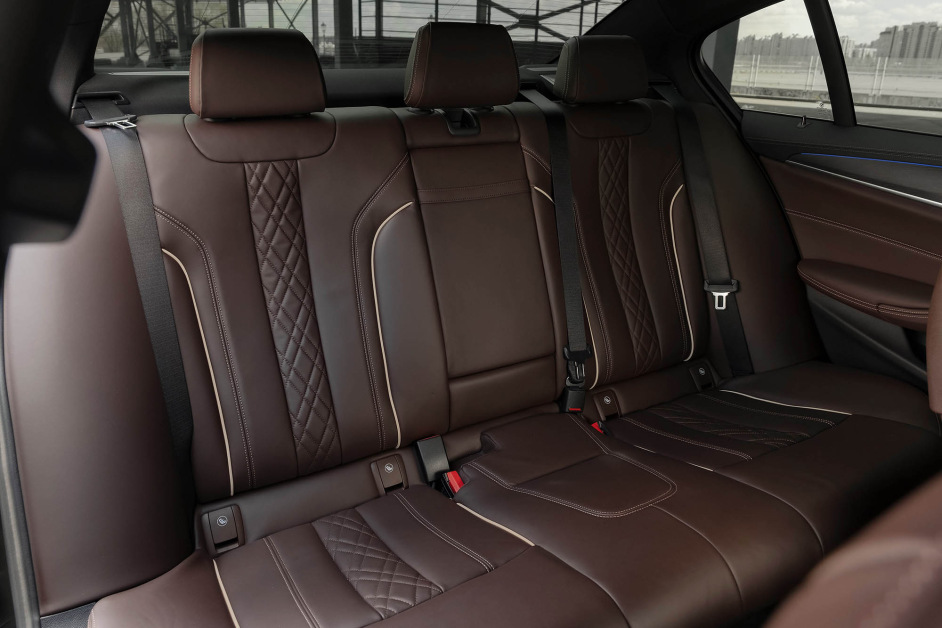 Аренда BMW 530d xDrive в Санкт-Петербурге