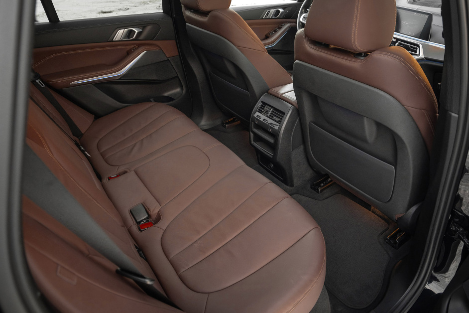 Аренда BMW X5 M50d в Санкт-Петербурге