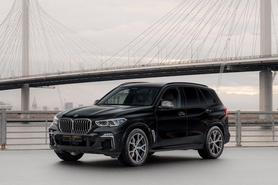 Аренда BMW X5 M50d в Санкт-Петербурге