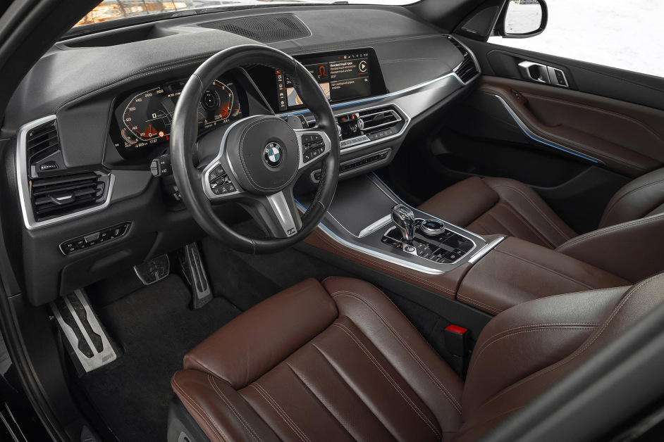 Аренда BMW X5 M50d в Санкт-Петербурге