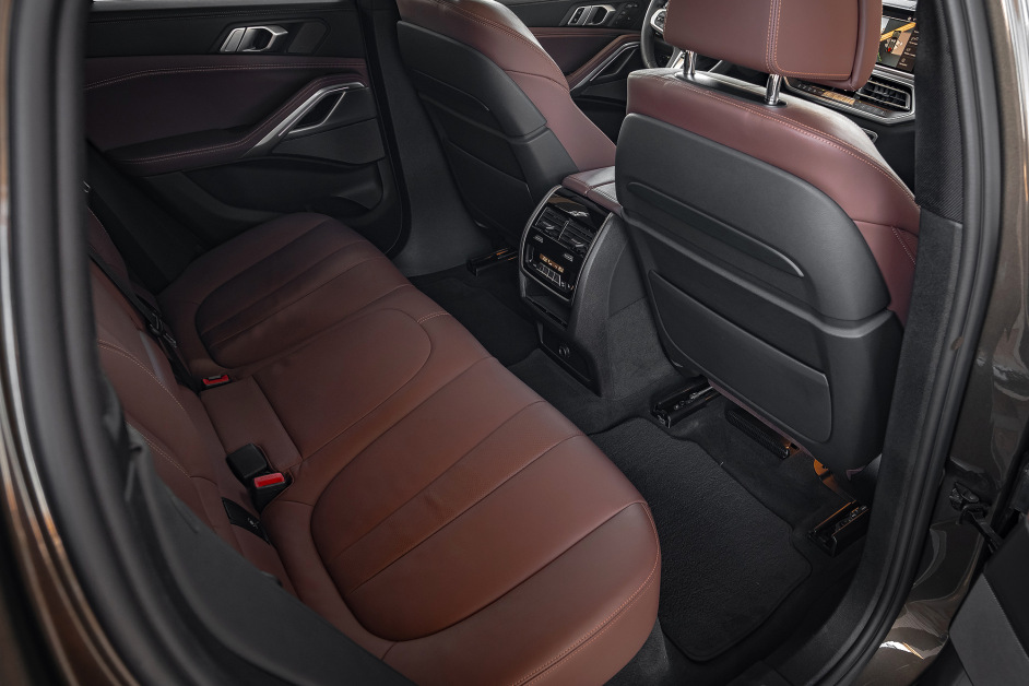 Аренда BMW X6 30d xDrive в Санкт-Петербурге