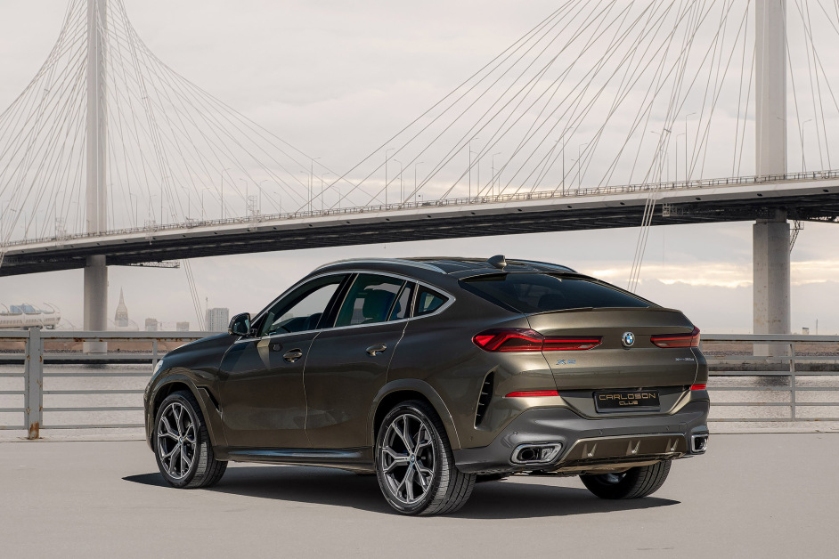 Аренда BMW X6 30d xDrive в Санкт-Петербурге