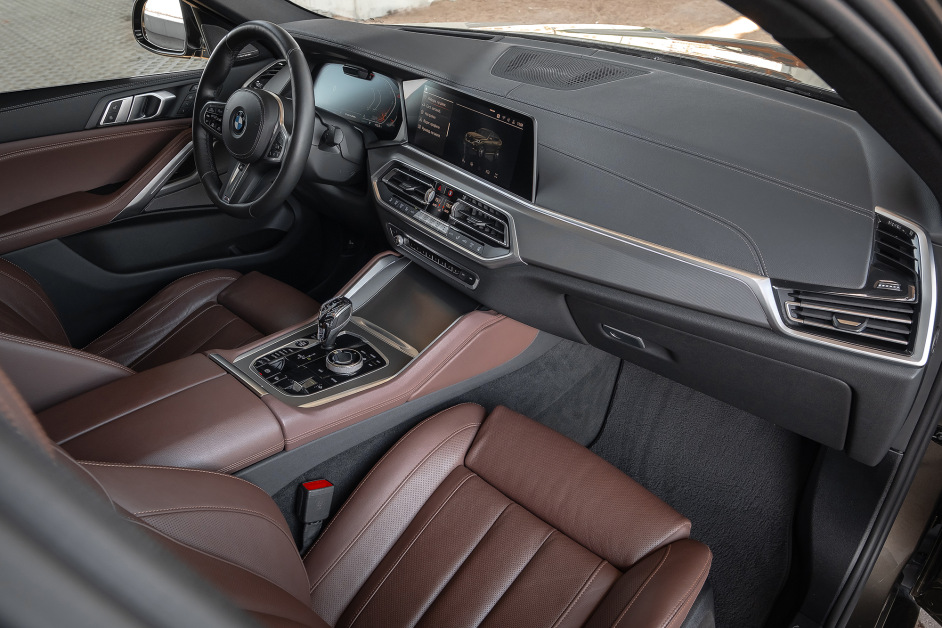 Аренда BMW X6 30d xDrive в Санкт-Петербурге