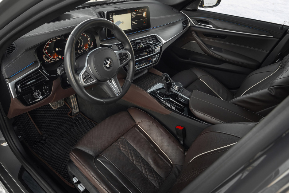Аренда BMW 530i xDrive в Санкт-Петербурге