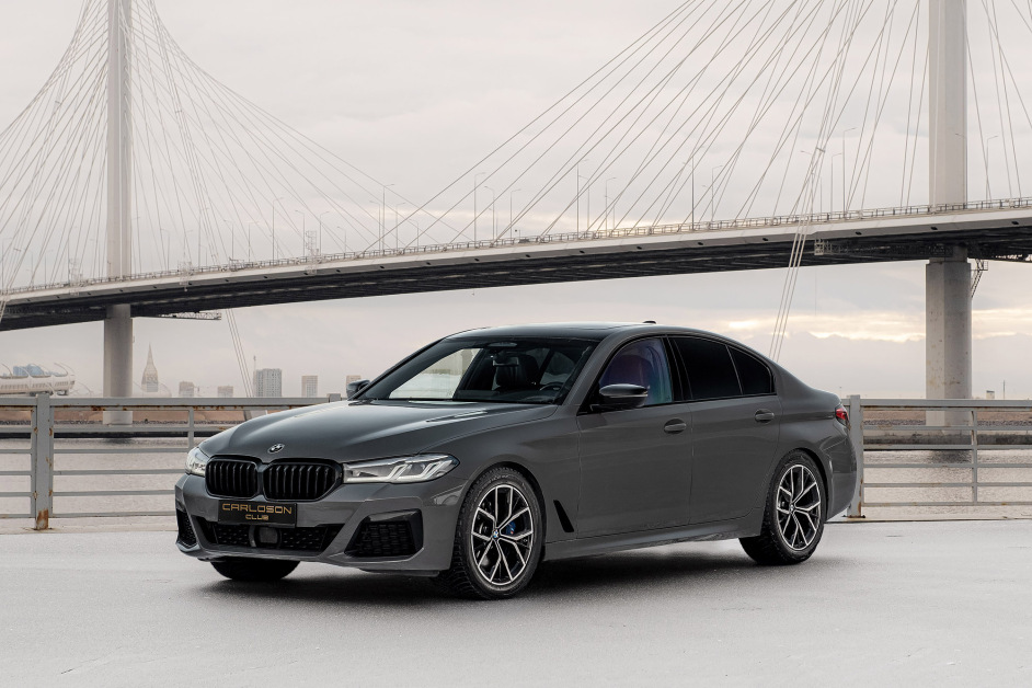 Аренда BMW 530i xDrive в Санкт-Петербурге