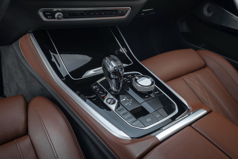 Аренда BMW X5 M50d в Санкт-Петербурге
