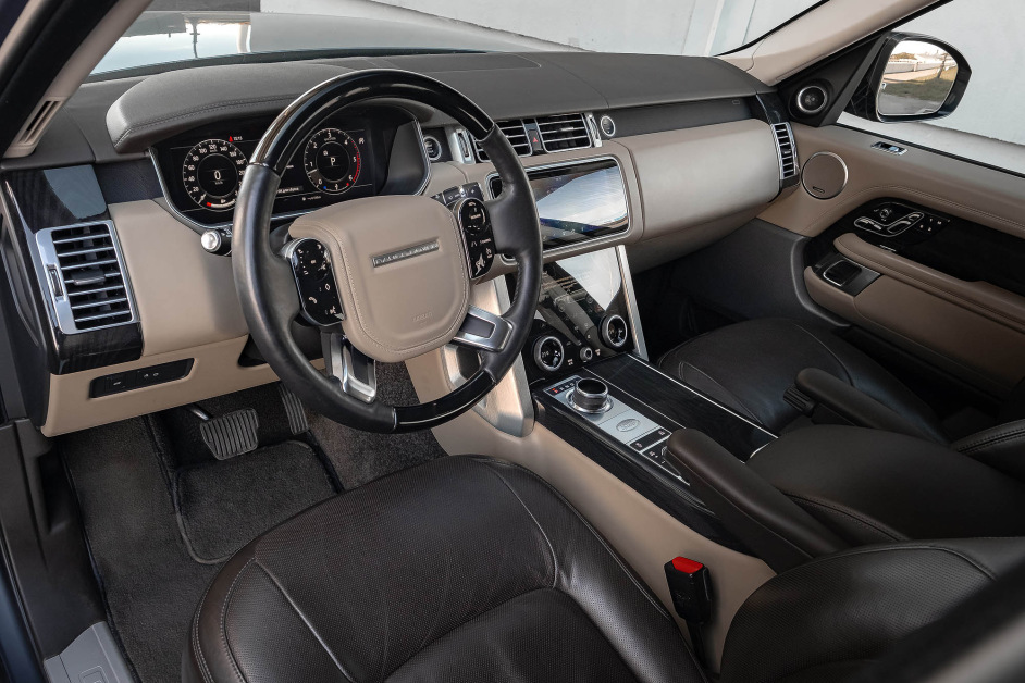 Аренда Range Rover  в Санкт-Петербурге