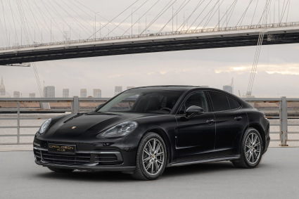 Аренда Porsche Panamera 4 в Санкт-Петербурге