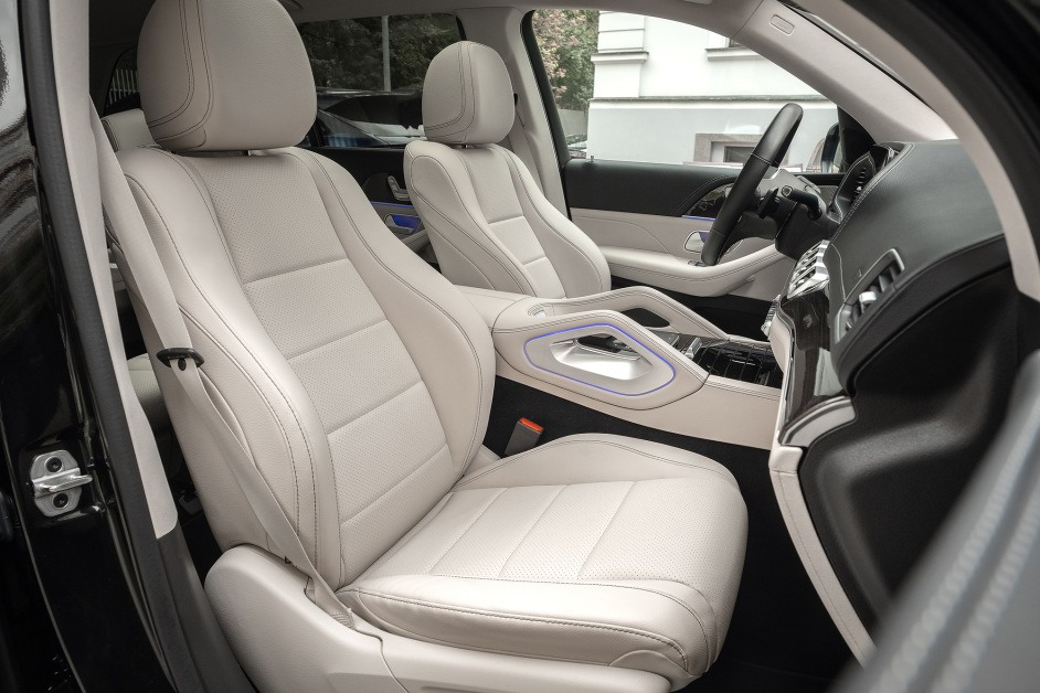 Аренда Mercedes GLS 450 в Санкт-Петербурге