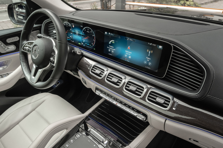 Аренда Mercedes GLS 450 в Санкт-Петербурге