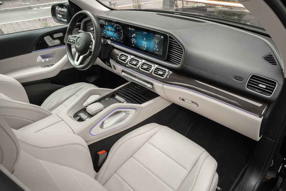 Аренда Mercedes GLS 450 в Санкт-Петербурге