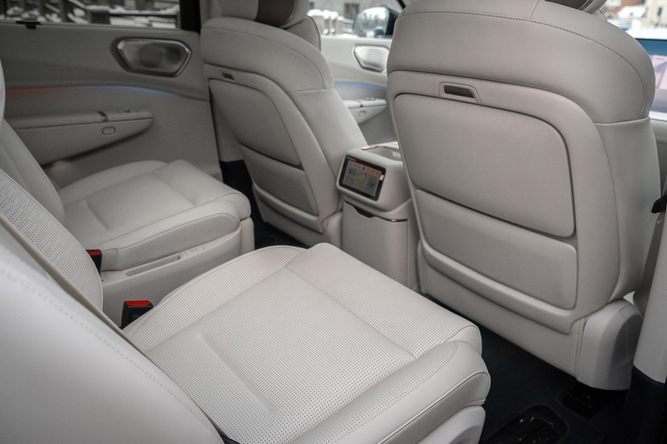 Аренда Lynk & Co 900 Ultra в Санкт-Петербурге