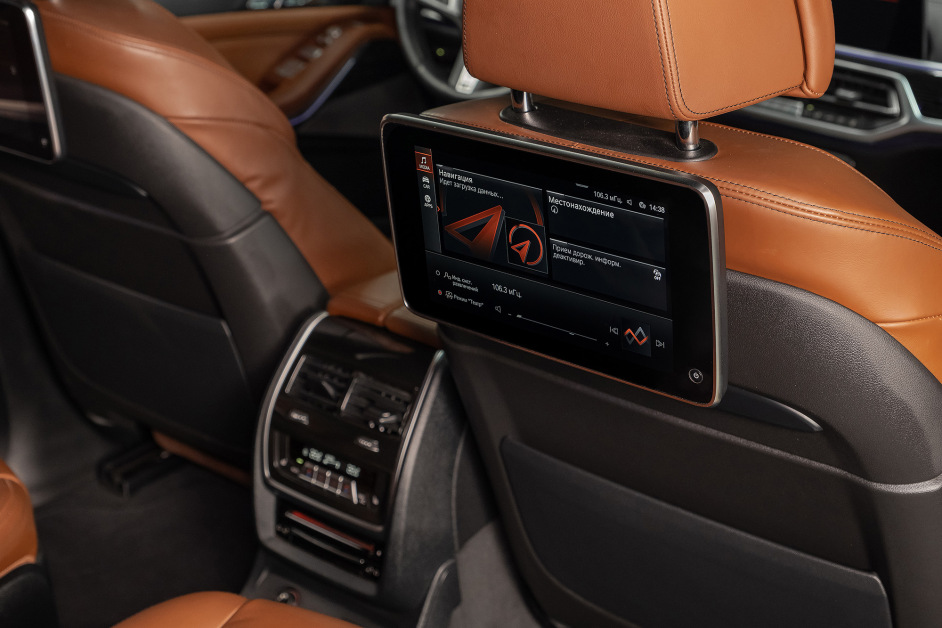 Аренда BMW X7 40i xDrive в Санкт-Петербурге