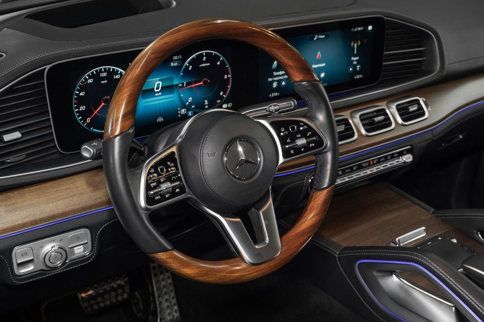 Аренда Mercedes GLS 400d в Санкт-Петербурге