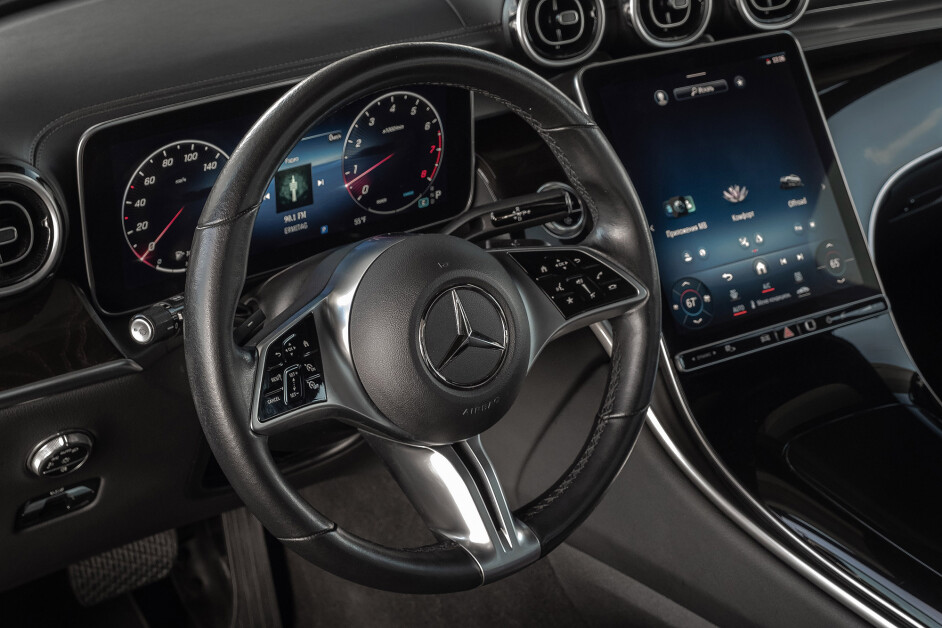 Аренда Mercedes GLC300 Restayling в Санкт-Петербурге