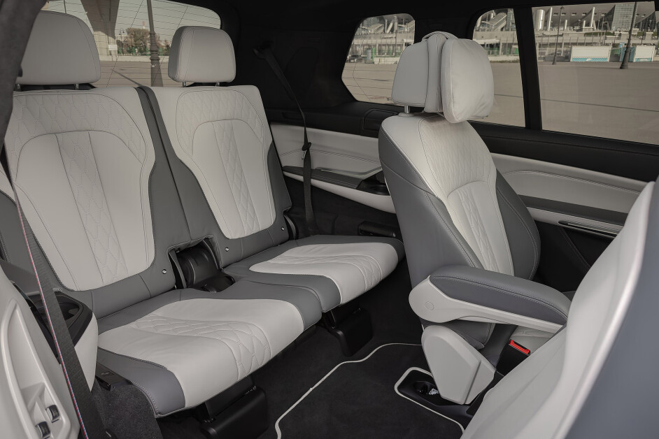 Аренда BMW 4.0d Restyling Individual в Санкт-Петербурге